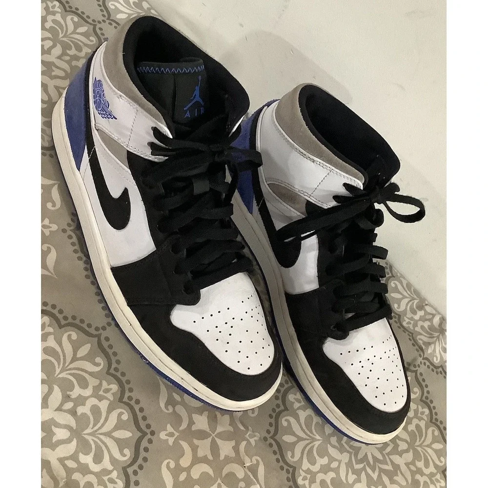 Size 10 Jordan 1 Mid Royal Black Toe